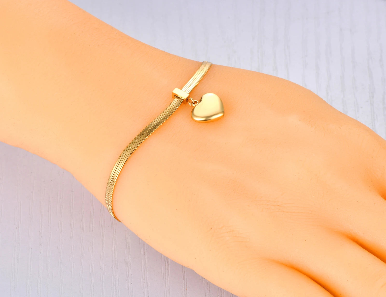 18K Gold Plated Heart Charm Bracelets for Women Girls Stainless Steel Snake Chain Bracelet Jewelry Pulseras Mujer B22090