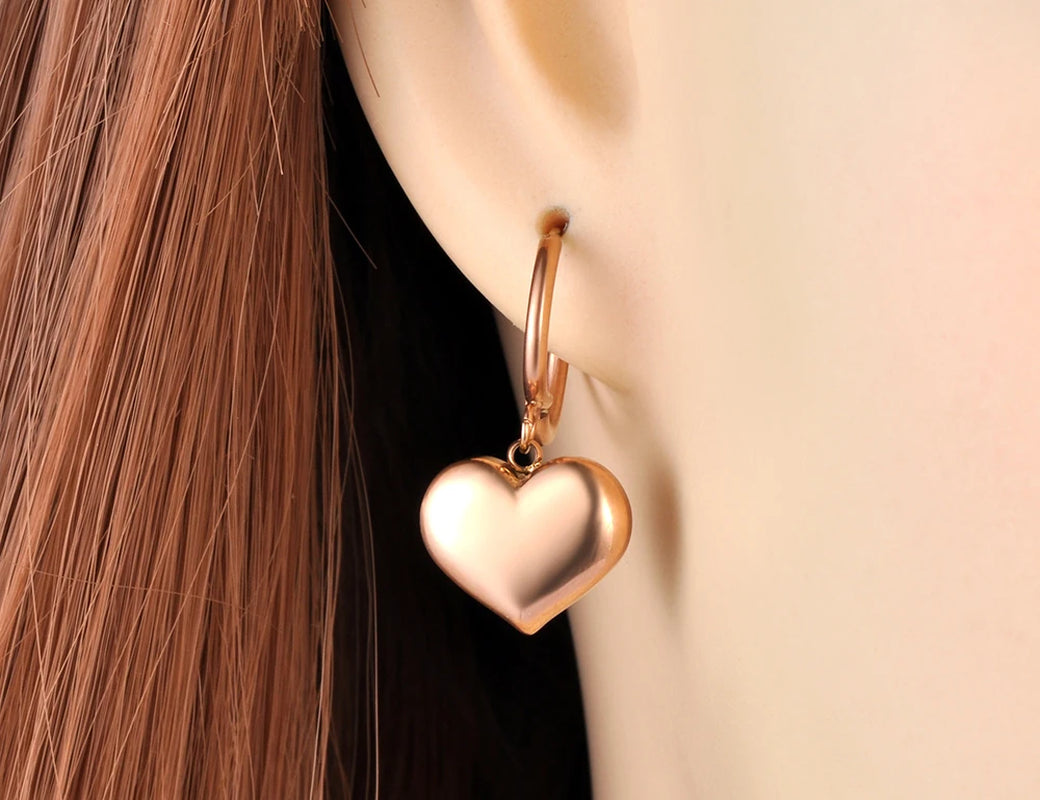 Trendy Titanium Stainless Steel Love Heart Hoop Earrings Classic Wedding Earrings Jewelry for Women Pendientes E21056