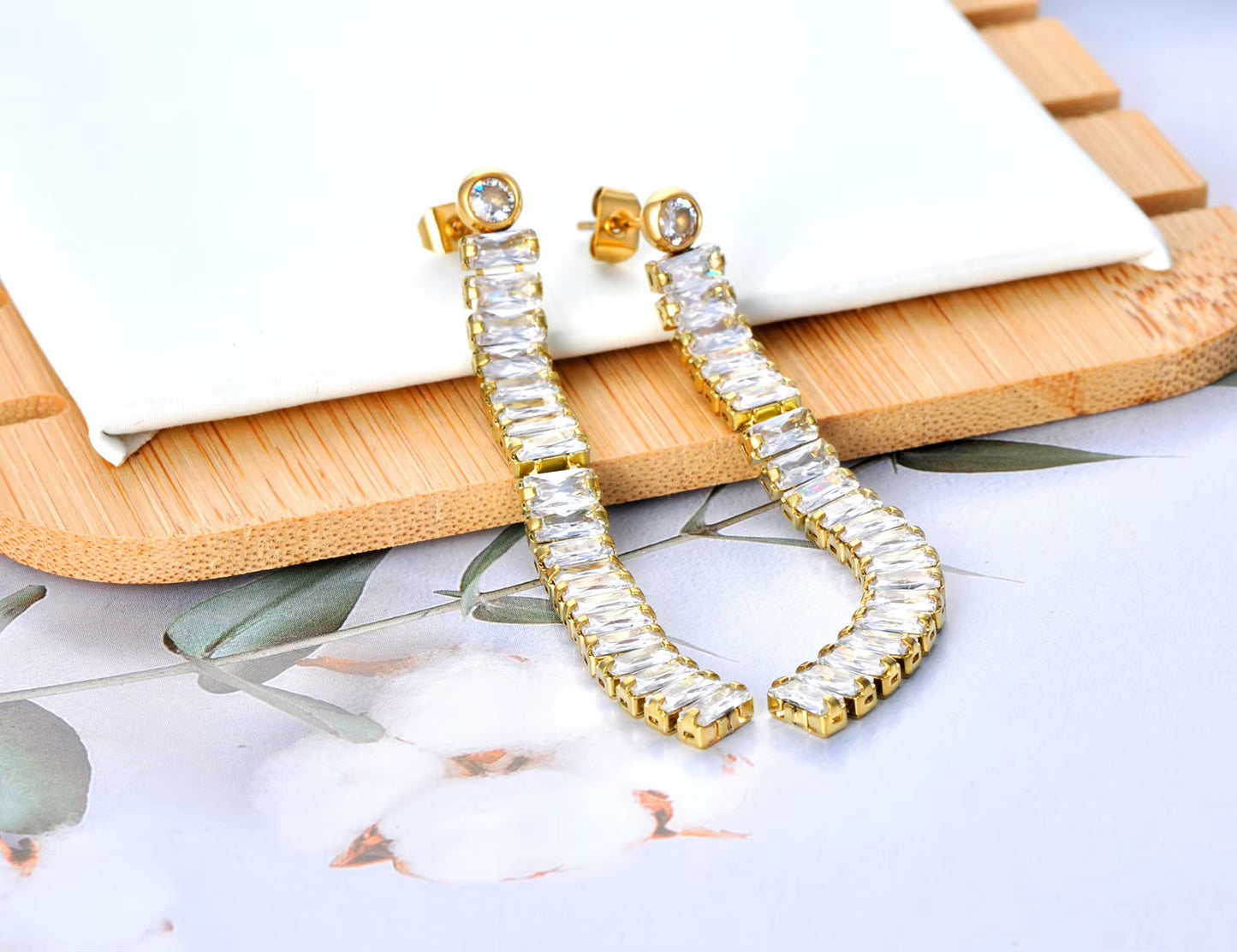 Sparkling Cubic Zirconia Crystal Party Earrings Jewelry for Women Stainless Steel Geometric Long Earrings Серьги E22123