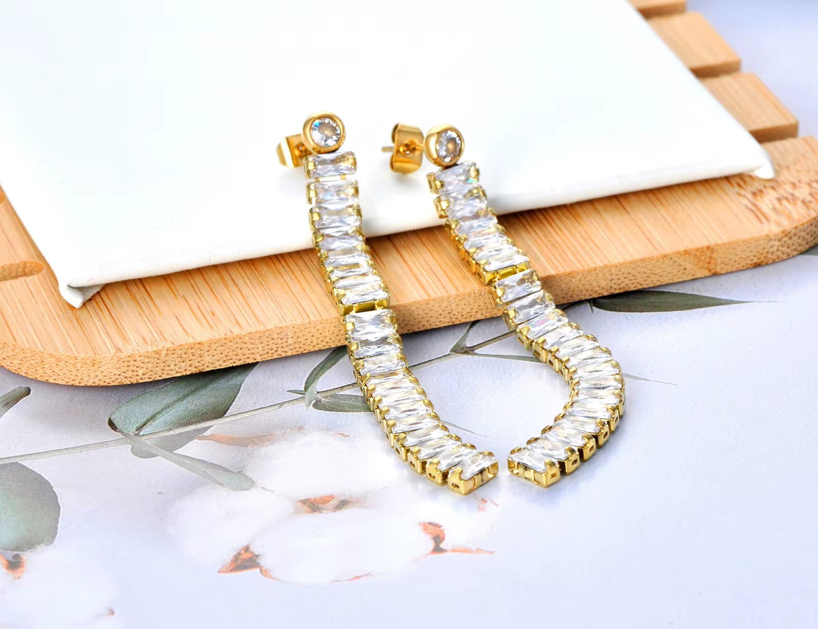 Sparkling Cubic Zirconia Crystal Party Earrings Jewelry for Women Stainless Steel Geometric Long Earrings Серьги E22123