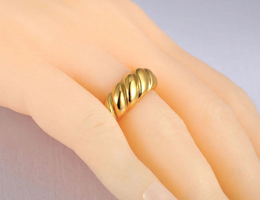 Trendy Titanium Stainless Steel Twisted Shape Party Ring Original Design Wedding Ring Jewelry for Women Кольца R21001