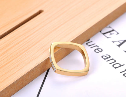 Design Titanium Stainless Steel Geometric Square Cubic Zirconia Rings 18K Gold Plated Bohemia Shell Ring for Women R21028